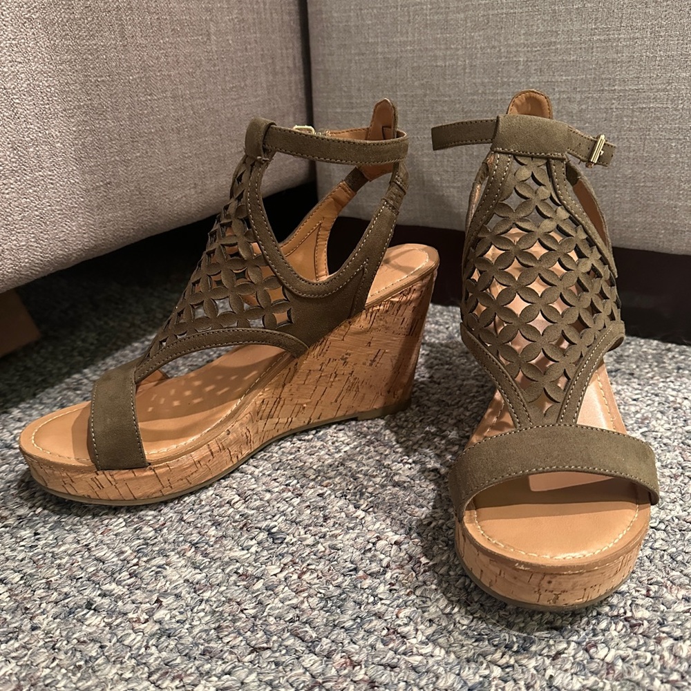 Franco Sarto Olive Cutout Wedges